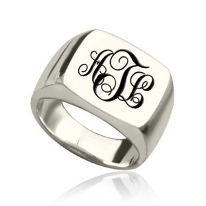 Personalized Class Signet Ring with Monogram