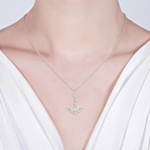 anchor necklace